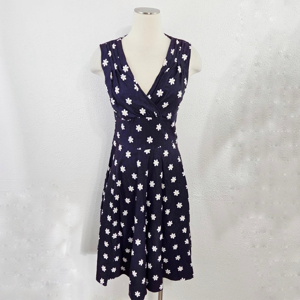 Unique Vintage Delores Swing Dress Sleeveless Retro Navy blue daisy plus size 1X - Picture 1 of 5